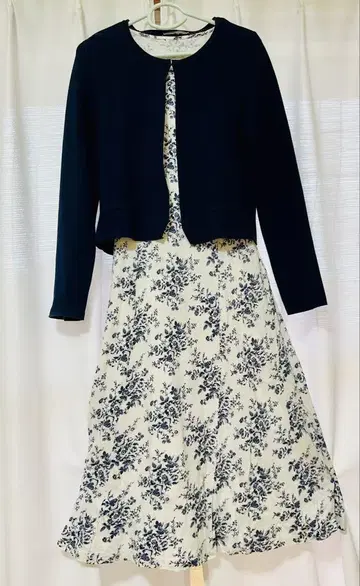 LAURA ASHLEY 네이비 긴팔 가디건