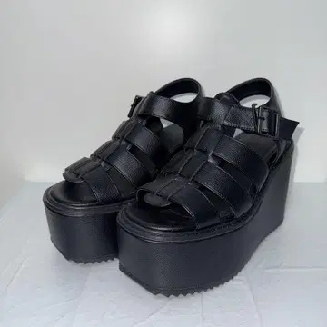 [SLY] 새상품 PLATFORM GLADIATOR 샌들 블랙 S 사이즈