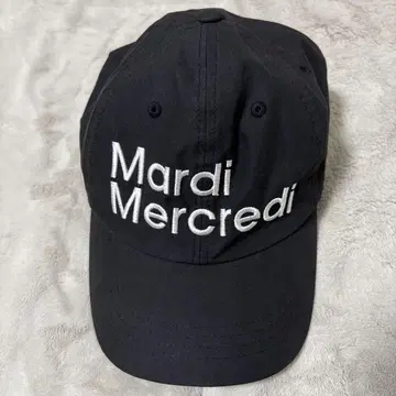 Mardi Mercredi 블랙 캡