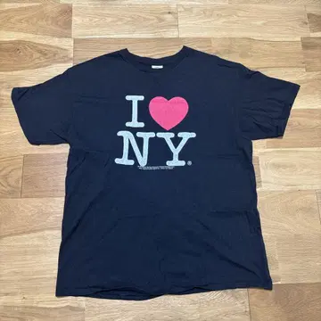 I NY 블랙 티셔츠