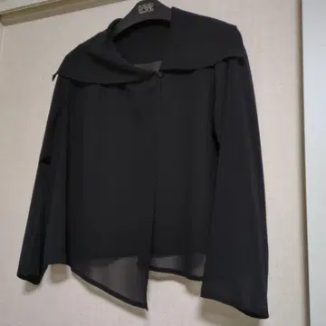 토쿠코 프리미에볼 블랙 긴팔 블라우스