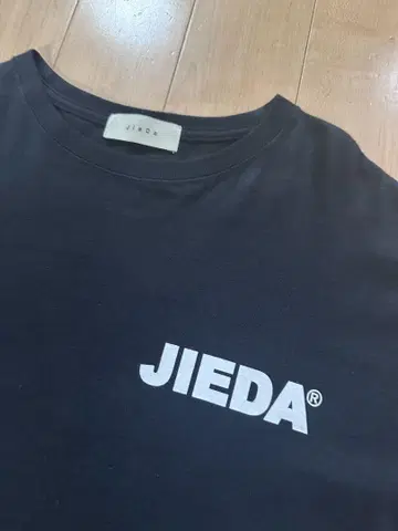 새상품급 JIEDA 백 프린트 티셔츠 블랙