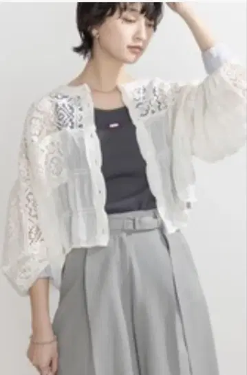 미사용 새상품 에이미로우 레이스 가디건 블라우스