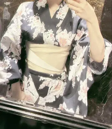 네이비 꽃무늬 유카타와 오비 세트