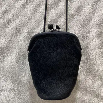 이아 파피요네 블랙 가마구치 숄더백