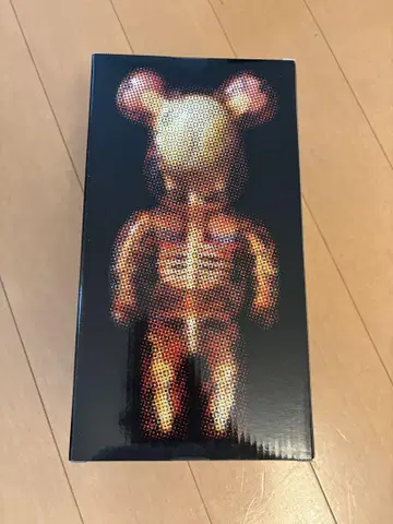 베어브릭 SHELTERBANK THE HUMAN BEAR 400%