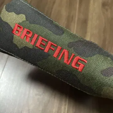 브리핑 퍼터 커버 카모 패턴