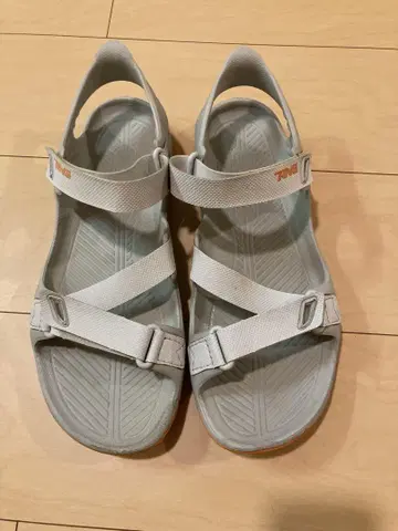 Teva 스포츠 샌들 그레이