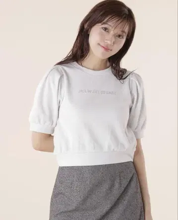파워숄 반팔 샤이니 맨투맨 질 바이 질 스튜어트 에크루