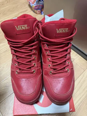 VANS 하이컷 스니커즈