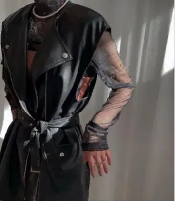 블랙 슬리브리스 라이더 자켓