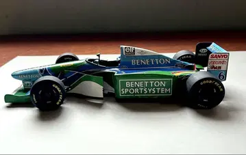 BENETTON F1 카 1/18 다이캐스트 미니카