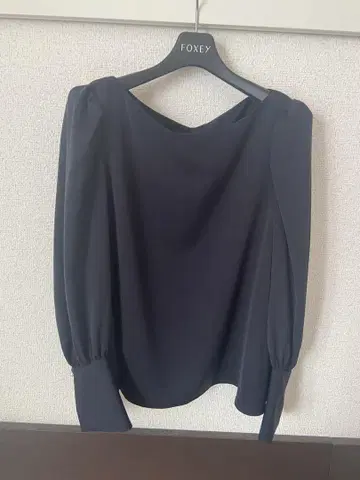 FOXEY 블라우스 네이비