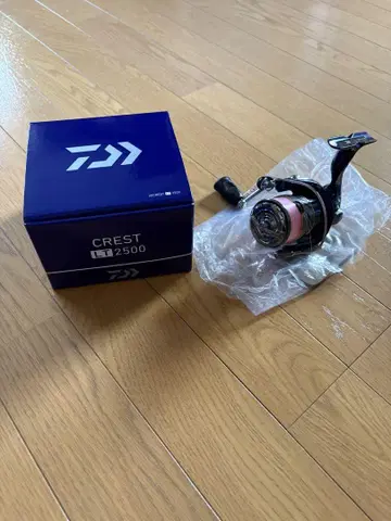 Daiwa Crest LT 2500 낚시릴 박스 포함