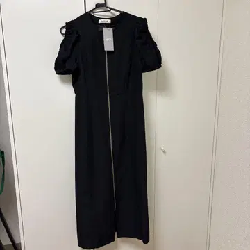 블랙 퍼프 슬리브 집업 롱 드레스
