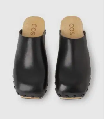 COS 사보 샌들