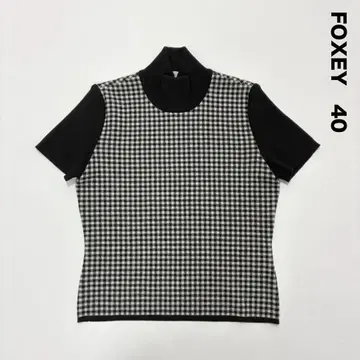 FOXEY 폭시 반팔 하이넥 니트 40 깅엄 체크 모노톤