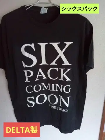 SIX PACK COMING SOON VERSE BEACH 티셔츠