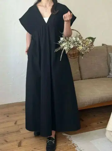 새상품 셔링 V넥 블랙 롱 원피스 블랙 M