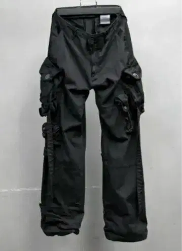 Julius/Gasmask Cargo Pants/BLK