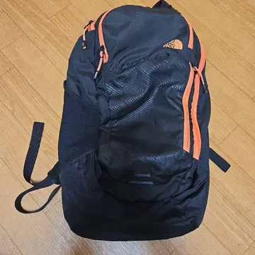 THE NORTH FACE 백팩 블랙/오렌지