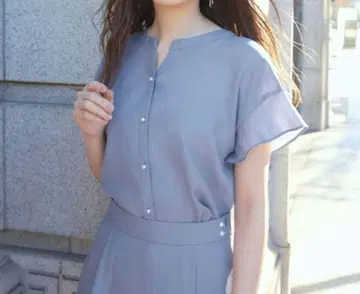 anysis 스키퍼 블라우스 펄 버튼 블루 프릴 소매 M 사이즈