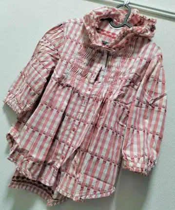 [거의 새 상품] 핑크하우스 체리 레인 체크 블라우스