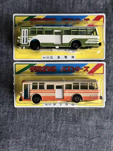 다이카스케일 히로덴 버스와 이요테쓰 버스