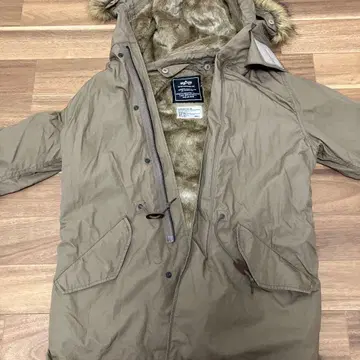 ALPHA INDUSTRIES 모즈 코트