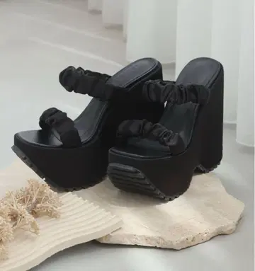 Darich 다리치 새틴 플랫폼 샌들
