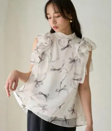 snidel 리본 슬리브 오간자 시스루 블라우스 베이지