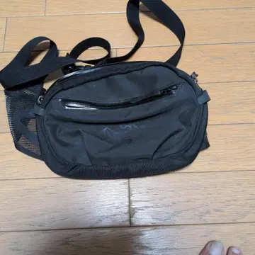 블랙 나일론 숄더백