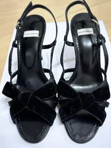 미사용 pura bianca 블랙 벨벳 샌들 천연 가죽 일본제