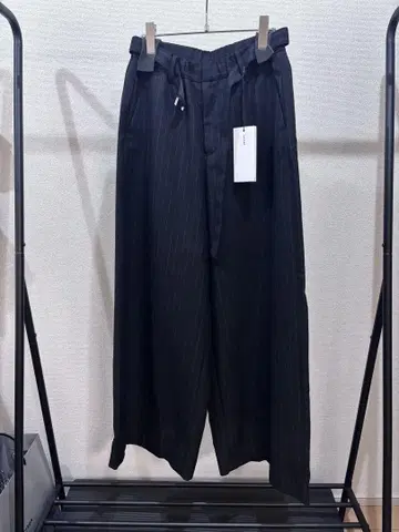 SACAI 24AW 와이드 팬츠 스트라이프
