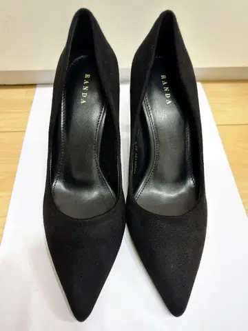 미사용 RANDA 블랙 하이힐 22.5cm
