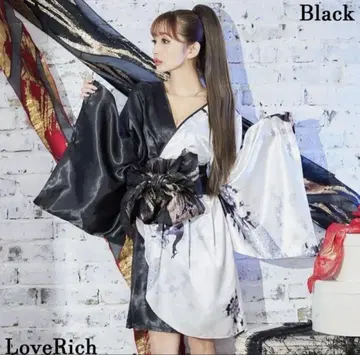 LoveRich 블랙 화이트 기모노