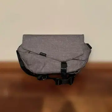 바디 백 SEKKEI