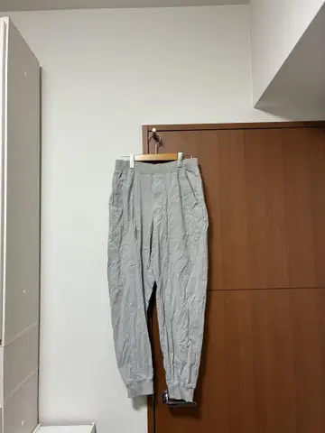 UNIQLO 그레이 조거 팬츠 사이드 포켓