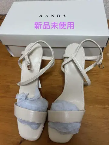 미사용 새상품 RANDA 화이트 샌들 M 사이즈