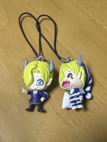 Acid Black Cherry 인큐버스군 키링 2종