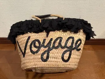Voyage 스팽글 자수 프릴 바스켓백 블랙