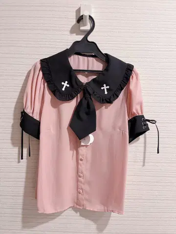 앙크루즈 스핀들 소매 넥타이 부착 반팔 블라우스
