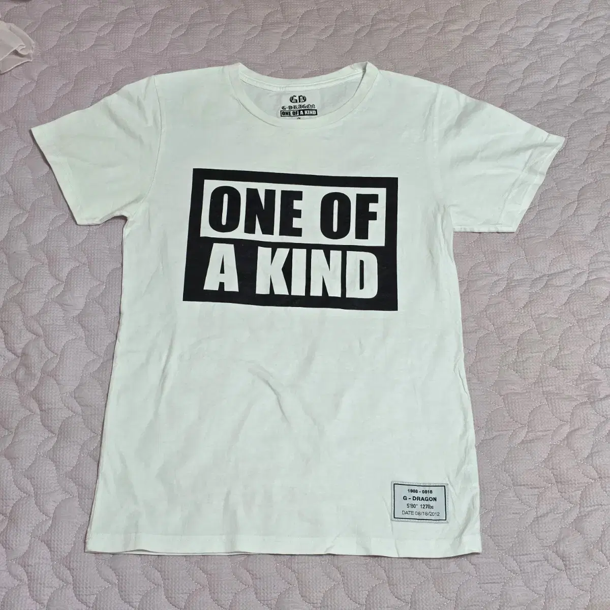 BIGBANG G-DRAGON ONE OF A KIND OOAK Tシャツ 414Cm9Vy2HL._UY350_.jpg