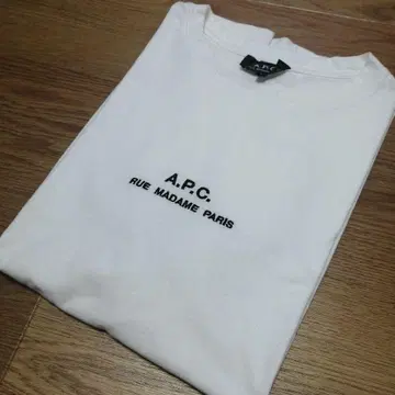 A.P.C. Rue Madame 미니 로고 자수 티셔츠 L