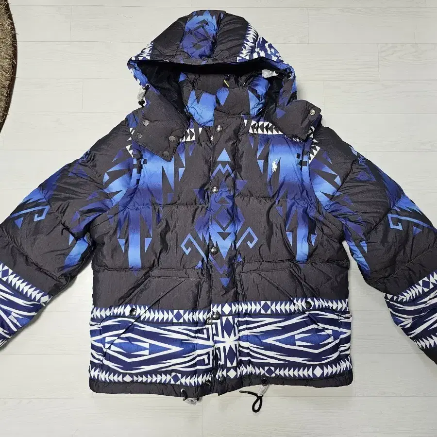 IAB-STUDIO | 아이앱스튜디오 IAB Studio x Arcane Piltover