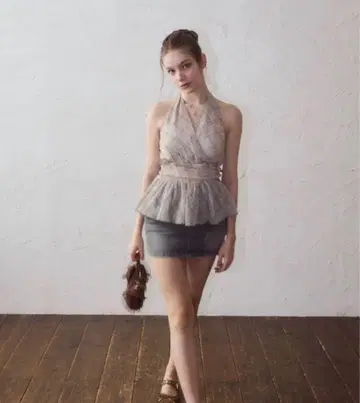 yilon HALTER-NECK CHECK BLOUSE