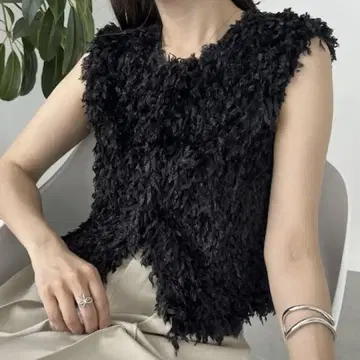 CAPRICIEUX LE'MAGE 카프리슈레마쥬 프린지 탱크 블랙