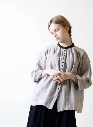 MAGALI 마가리 벨기에 린넨 앤티크 블라우스*베이지