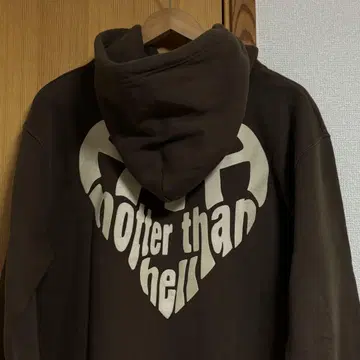 hotter than hell 후드티 브라운