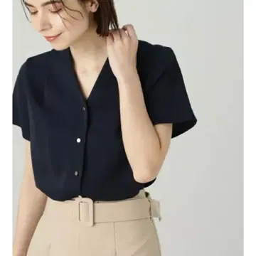 에누내추럴뷰티베이직 가루다도비크로스셔츠